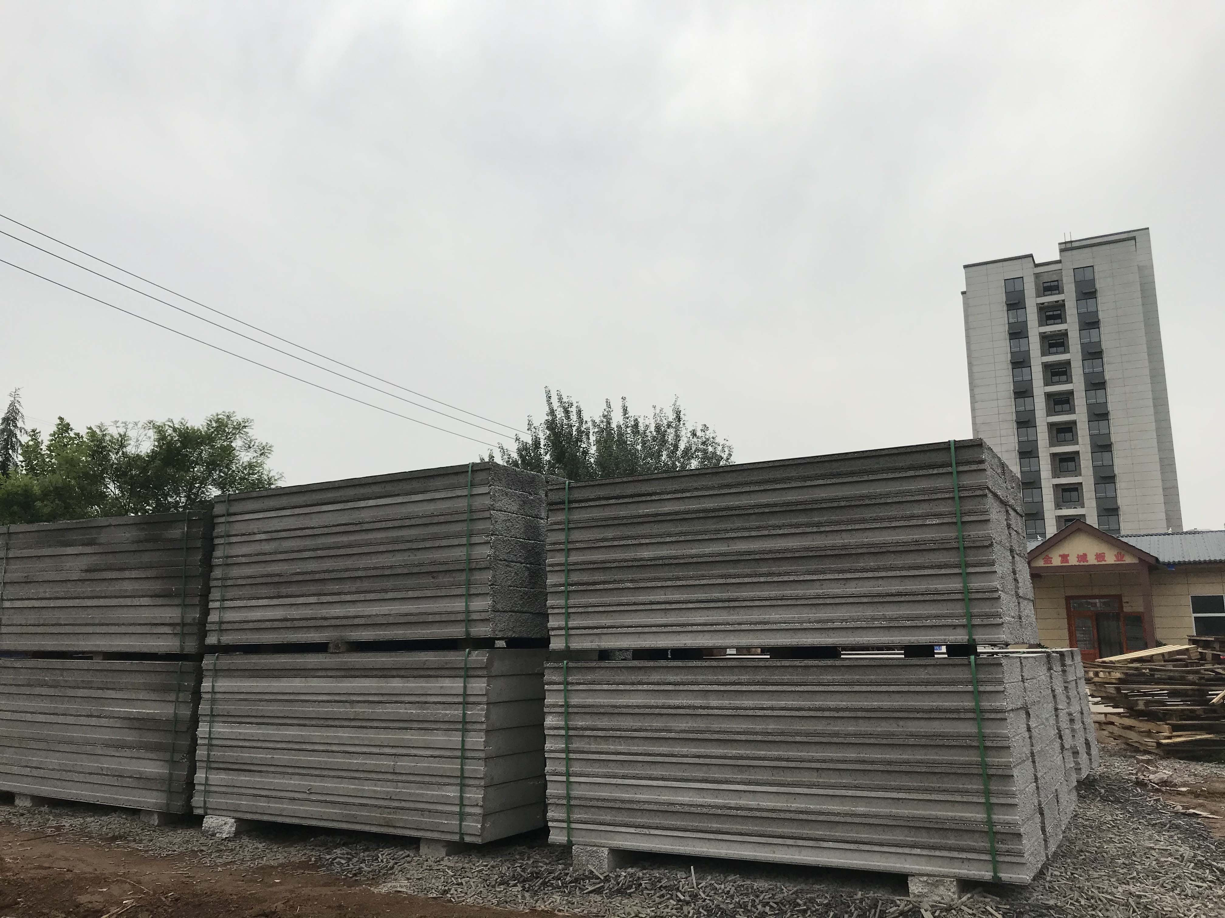 西安輕質(zhì)隔墻板和西安石膏水泥板隔墻板有什么區(qū)別？
